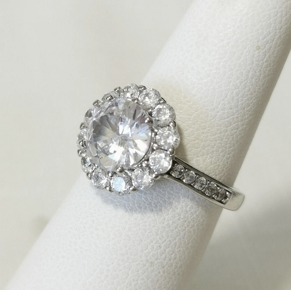 3ct CZ halo scallop flower ring size 6 🆕